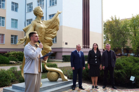 Праздничный концерт ко Дню учителя прошел в Луганском государственном педагогическом университете