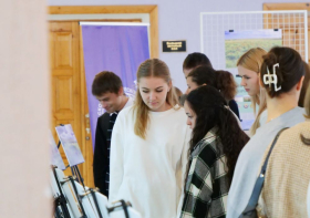 Вице-президент РГО открыл выставку в ЛГПУ