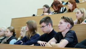 Вице-президент РГО открыл выставку в ЛГПУ