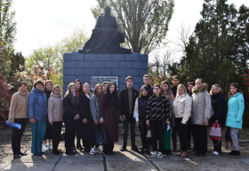 Молодые учителя Луганщины прикоснулись к героическому прошлому региона
