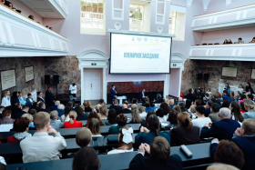 Сергей Кравцов открыл Всероссийский форум «Государственная политика в гуманитарной сфере: воспитание Победой»