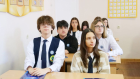 «Педкласс в гостях у Педвуза»: более 50 школьников посетили ЛГПУ