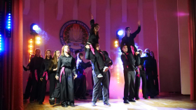 Первокурсники истфака дебютировали на сцене ЛГПУ