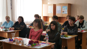 Профориентационные стажировки для школьников: в ЛГПУ стартовал проект «Больше, чем работа»