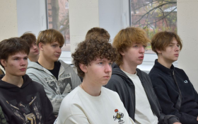 В ЛГПУ продолжается профориентационная стажировка для школьников в рамках проекта «Больше, чем работа»