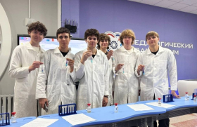 В ЛГПУ продолжается профориентационная стажировка для школьников в рамках проекта «Больше, чем работа»