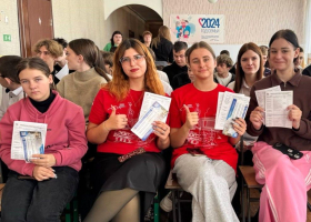 Представители ЛГПУ встретились со старшеклассниками Славяносербского округа