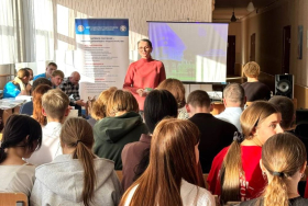 Представители ЛГПУ встретились со старшеклассниками Славяносербского округа