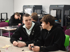 Лаборатории и технопарк ЛГПУ: экскурсия для школьников