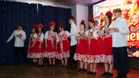 В ЛГПУ проводили зиму и встретили весну масленичными гуляньями