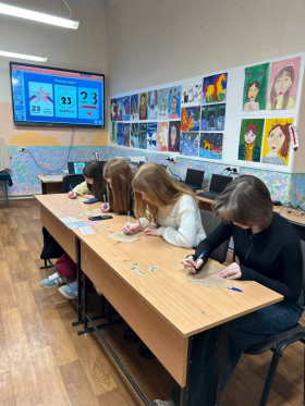 Реализация практики «Обучение служением»: студенты кафедры художественного образования в гостях у Краснодонской ДХШ