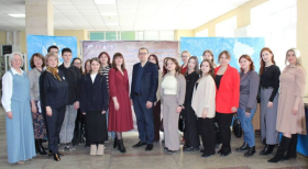 Кафедра географии и туризма ЛГПУ стала соорганизатором уникальной выставки «Территория памяти: картографические сокровища архивов» в Росреестре