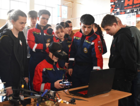 Педагогика на новой высоте: луганские студенты учились управлять беспилотниками