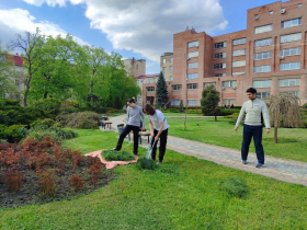 «Мы за чистоту»: студенты ЛГПУ приняли участие во Всероссийской неделе субботников 