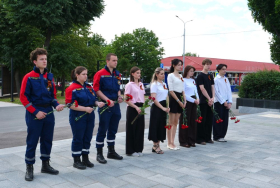 В День памяти и скорби студенты ЛГПУ почтили подвиг героев