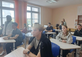 «Родина, патриотизм, гражданский долг»: в ЛГПУ состоялся единый кураторский час
