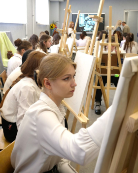 Пространство для творчества: в ЛГПУ открылся кабинет изобразительного искусства