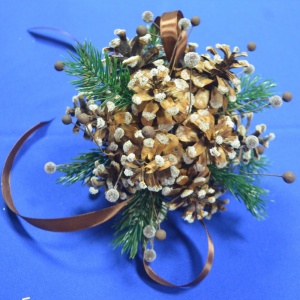 Новогодняя игрушка №8