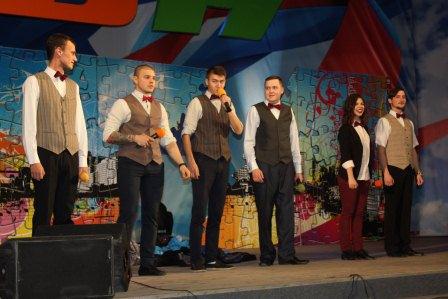 С юмором по жизни: финал Луганской студенческой лиги КВН