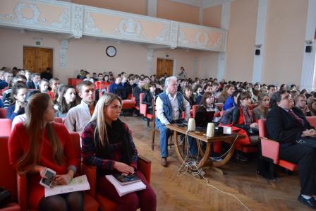 Для студентов ЛНУ имени Тараса Шевченко провели ознакомительную лекцию о донорстве