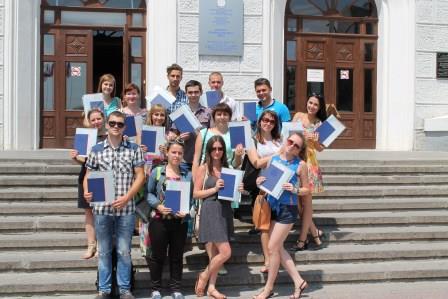 Выпускники Института экономики и бизнеса получили российские дипломы