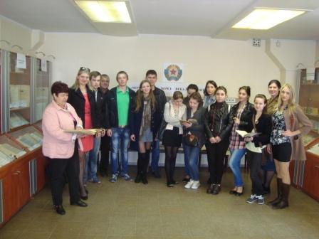 Студенты ЛГУ имени Тараса Шевченко посетили документальную выставку