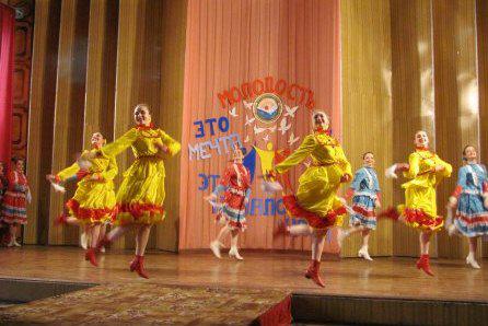 Отчетный концерт народного ансамбля танца «Любавушка»