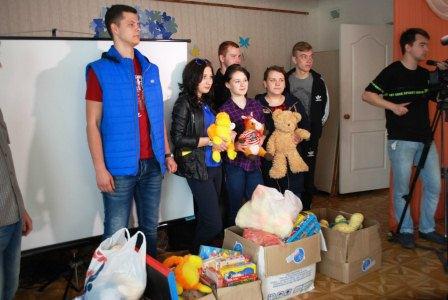 Активисты волонтерского отряда «МИР» провели акцию