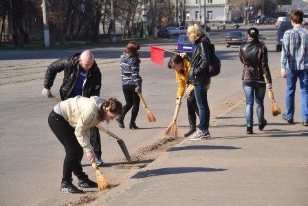 Студенты ЛГУ имени Тараса Шевченко приняли активное участие в экологической акции
