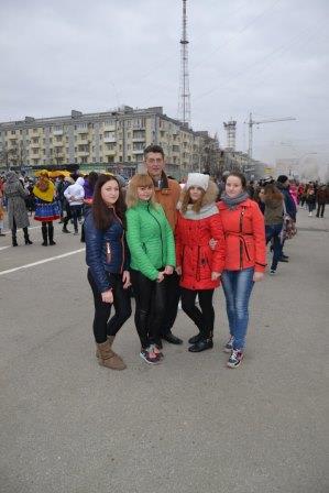 Народ Луганщины встретил праздник Масленицы весело и вкусно