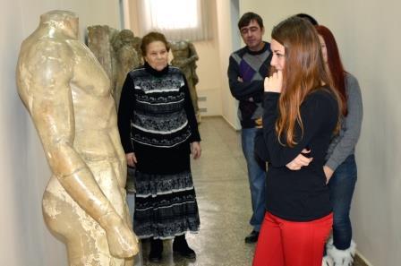 На встречу с Зевсом: студенты-дизайнеры посетили художественный музей и художественную галерею