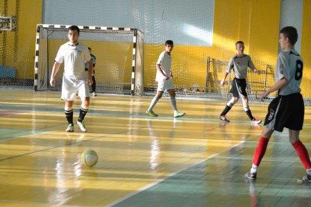 В Луганске стартовал чемпионат по мини-футболу среди высших учебных заведений