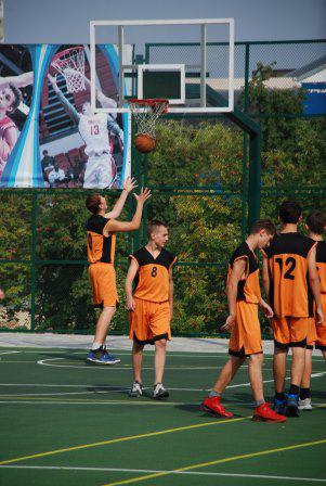Студенты Колледжа технологий и дизайна ЛГУ имени Тараса Шевченко приняли участие в турнире по баскетболу