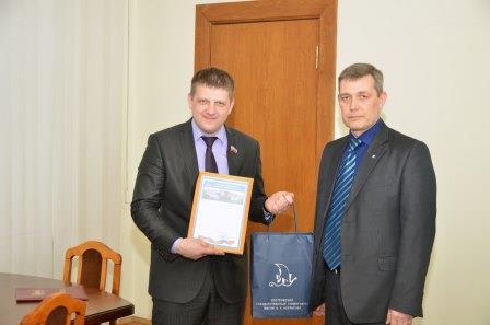 Председателя народного совета ЛНР с официальным визитом посетила делегация из Костромы (РФ)
