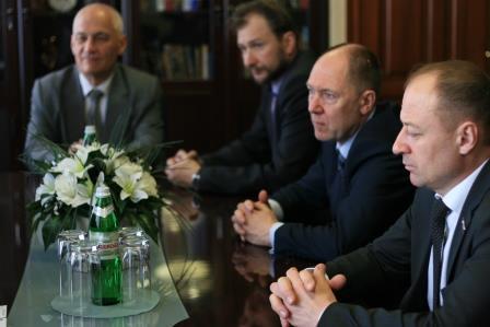 Представители Костромского университета посетили городского голову города Луганска