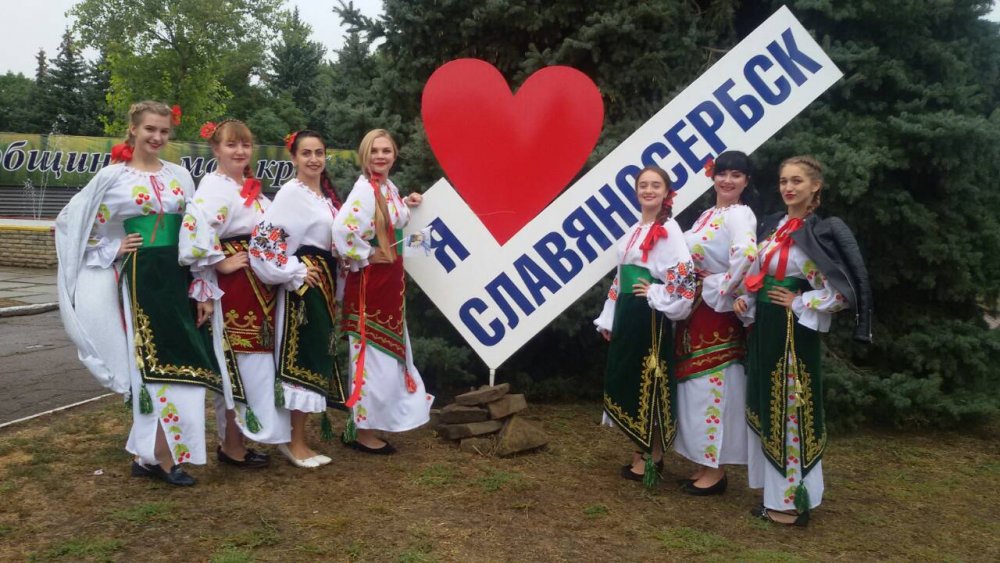 Студенты Института культуры и искусств приняли участие в торжествах в Славяносербском районе