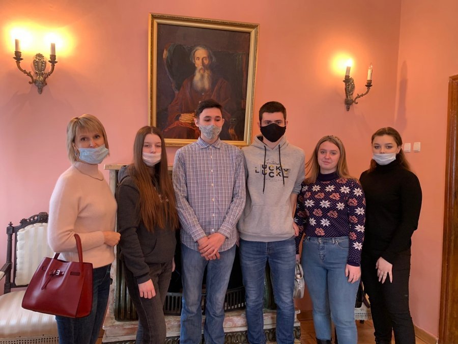 Студенты Брянковского колледжа посетили литературный музей Владимира Даля
