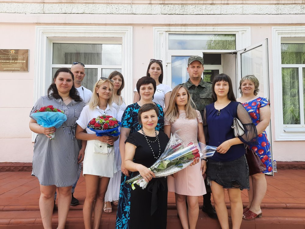 Выпускники Брянковского колледжа ЛГПУ получили дипломы!