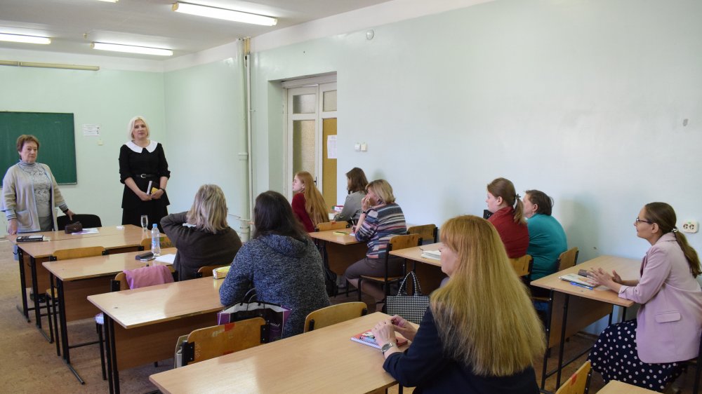 Известный русский филолог провела лекцию для педагогов из освобожденных территорий ЛНР