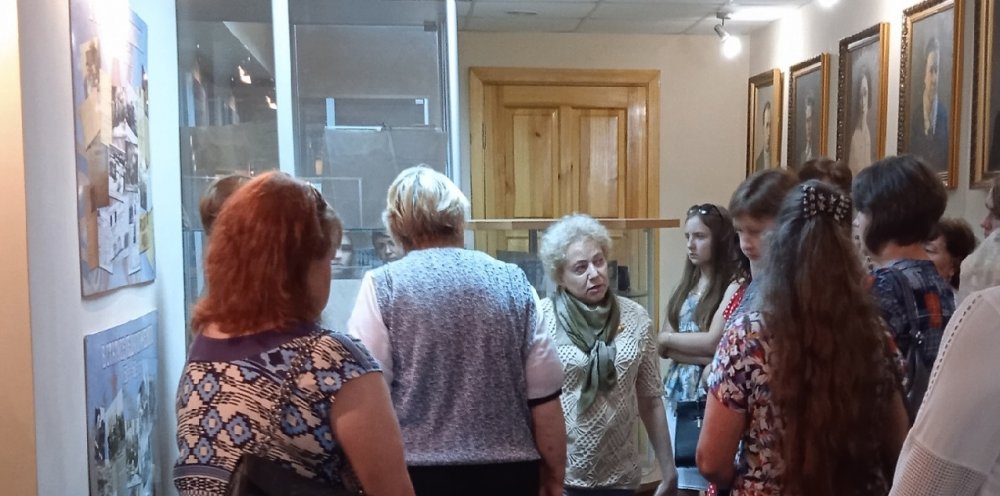 Слушатели курсов повышения квалификации из освобожденных территорий ЛНР посетили музей истории ЛГПУ