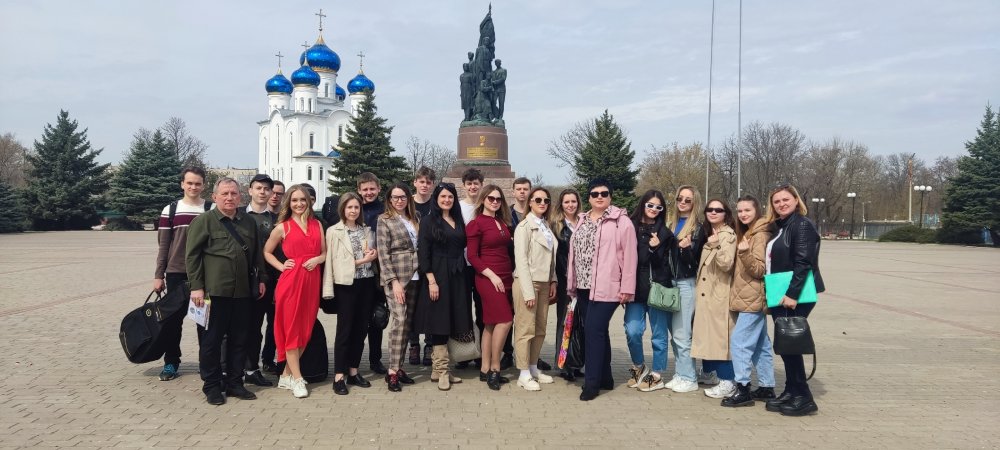 Представители ЛГПУ провели выездную профориентационную встречу со старшеклассниками города Краснодон и Краснодонского района