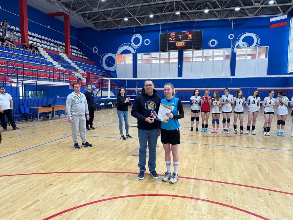 Студентка ЛГПУ стала лучшим игроком межрегионального турнира по волейболу