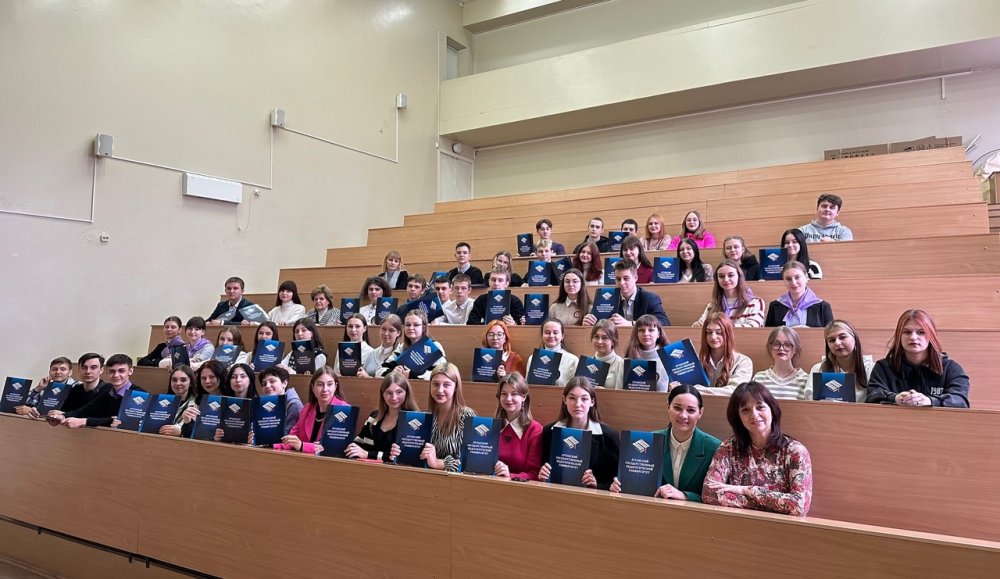 58 учащихся педклассов посетили ЛГПУ