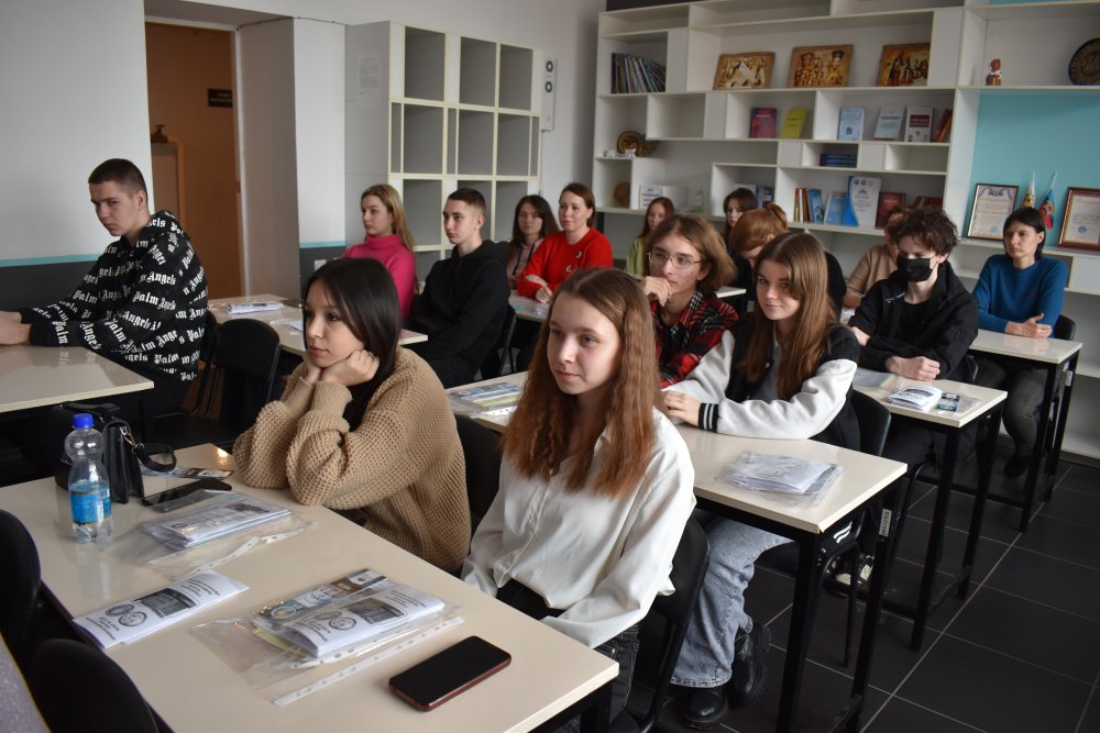 В ЛГПУ провели профориентационную встречу со старшеклассниками Новоайдарского муниципального округа