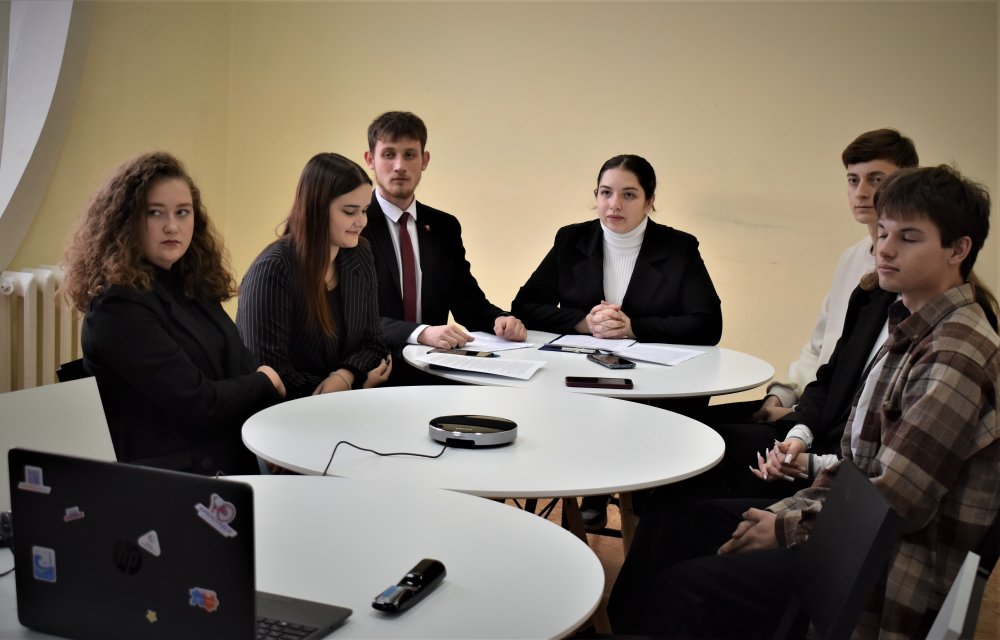 Студенты ЛГПУ провели видеоконференцию с Томским университетом