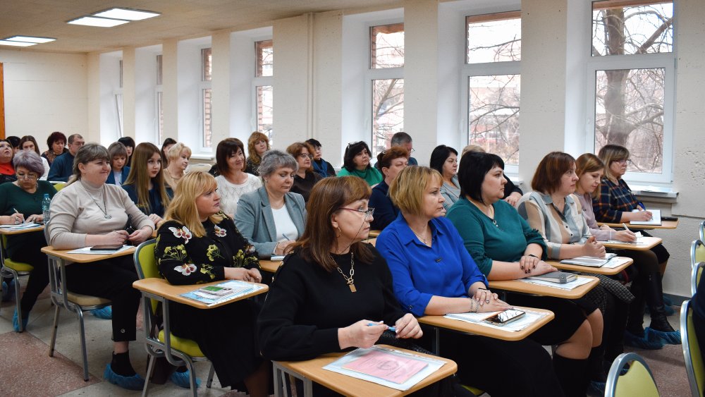 В Кванториуме ЛГПУ обсудили перспективы и особенности функционирования педклассов в школах региона