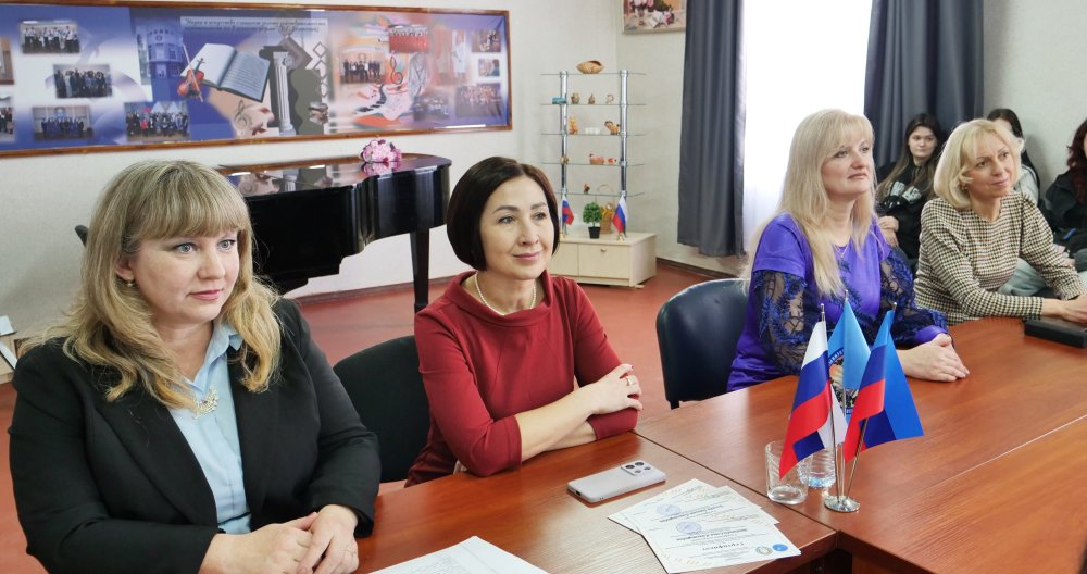 «Симфония открытий»: творческий диалог педагогов-музыкантов в ЛГПУ